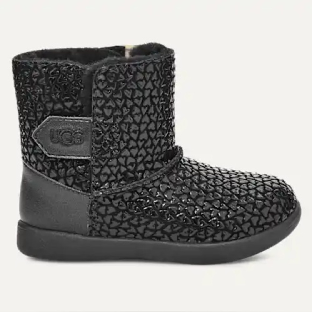 UGG Keelan Gel Hearts Boot for Kids | UGG® Size 6c Black, Great Condition